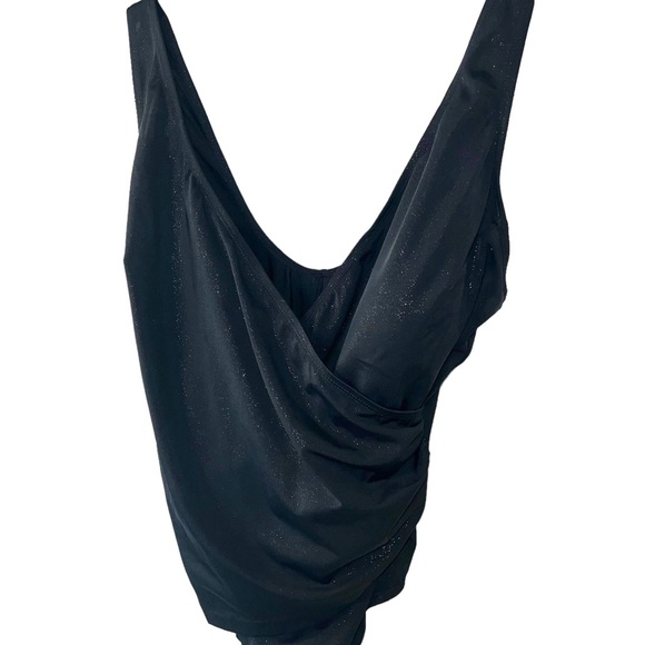 4/$24 Longitude Black with‎ Gold Shimmer V-Neck One Pierce Swimsuit - Picture 4 of 10